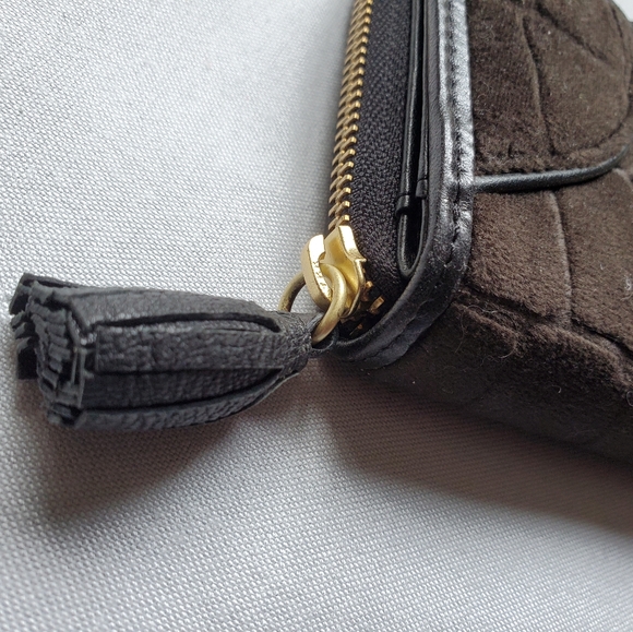 NWOT Juicy Couture Black Velour Zip Around Clutch Wallet - Picture 3 of 9